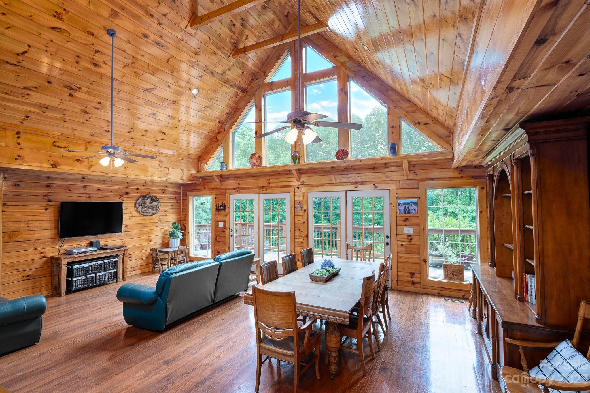 16 N Foothills Drive Mills River NC 28759