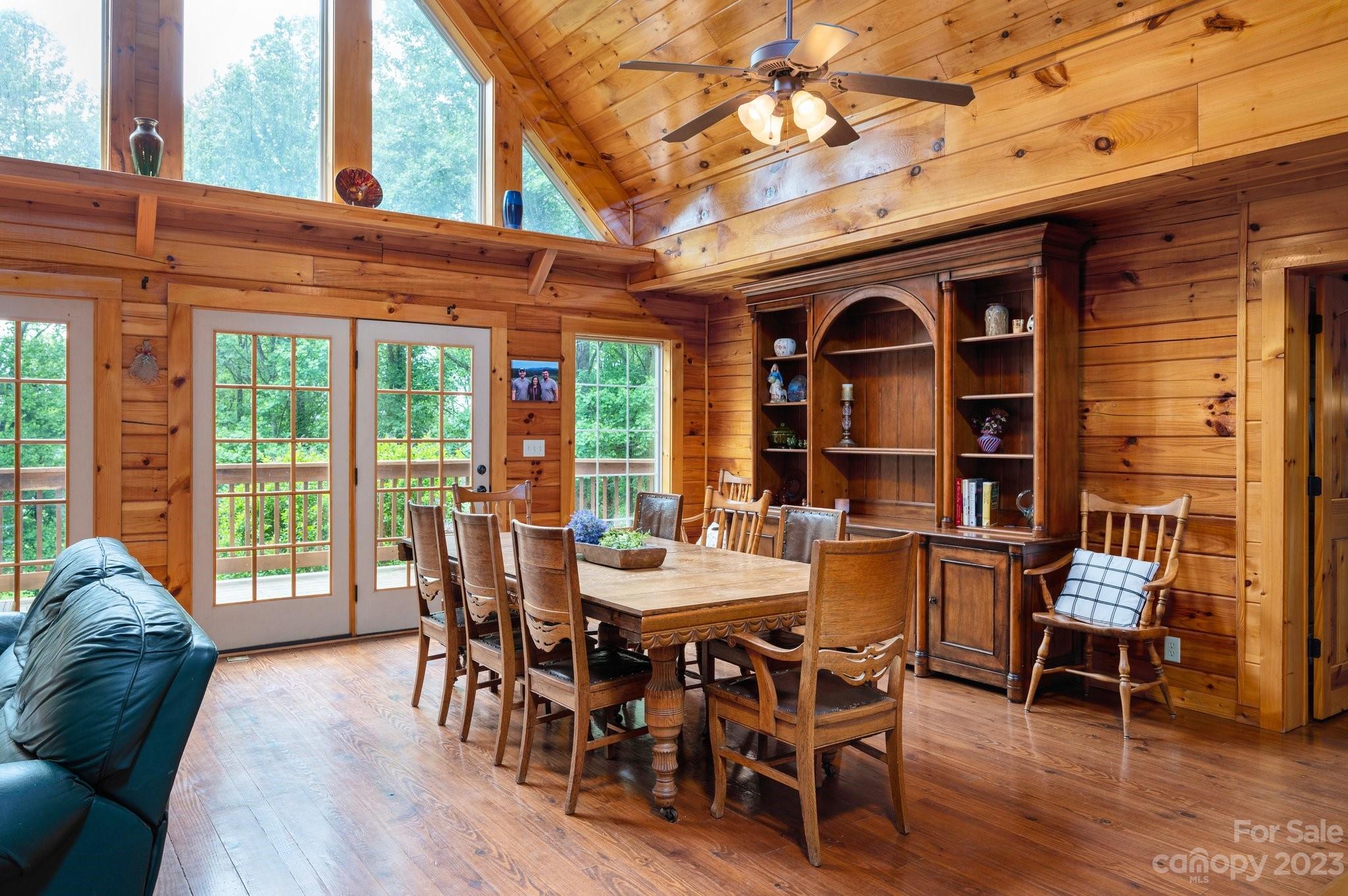 16 N Foothills Drive Mills River NC 28759