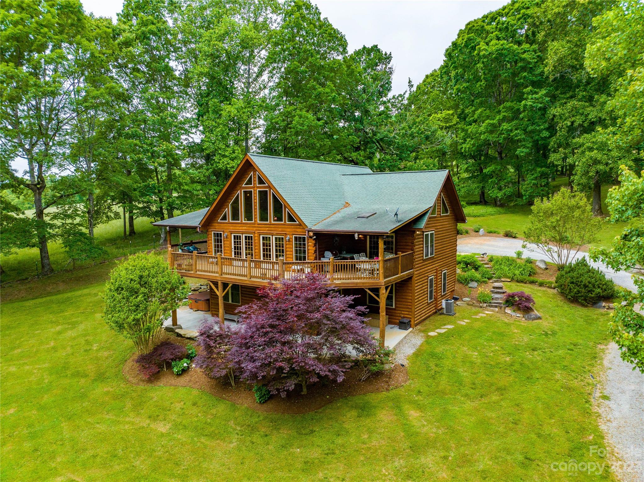 16 N Foothills Drive Mills River NC 28759