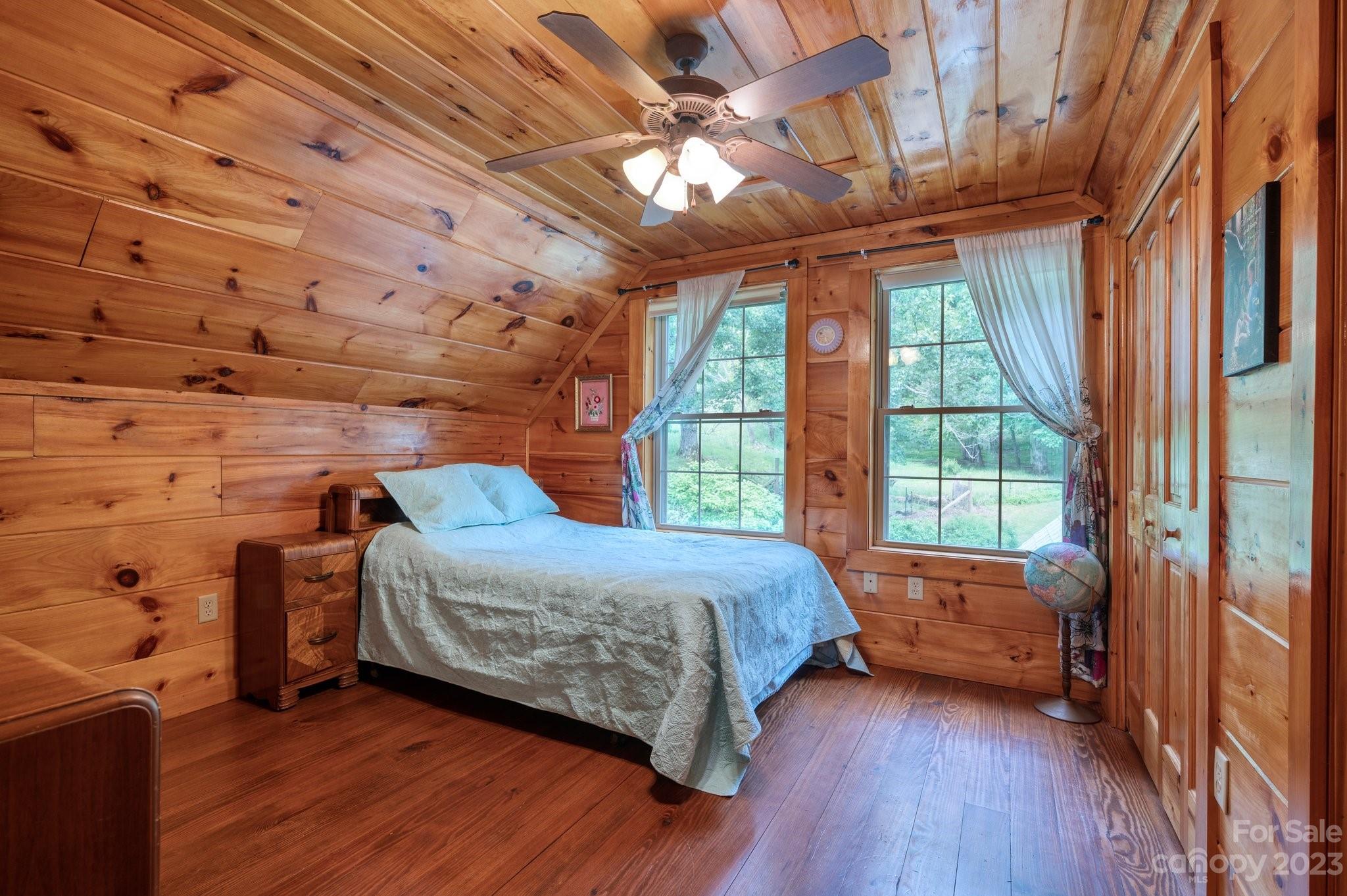 16 N Foothills Drive Mills River NC 28759