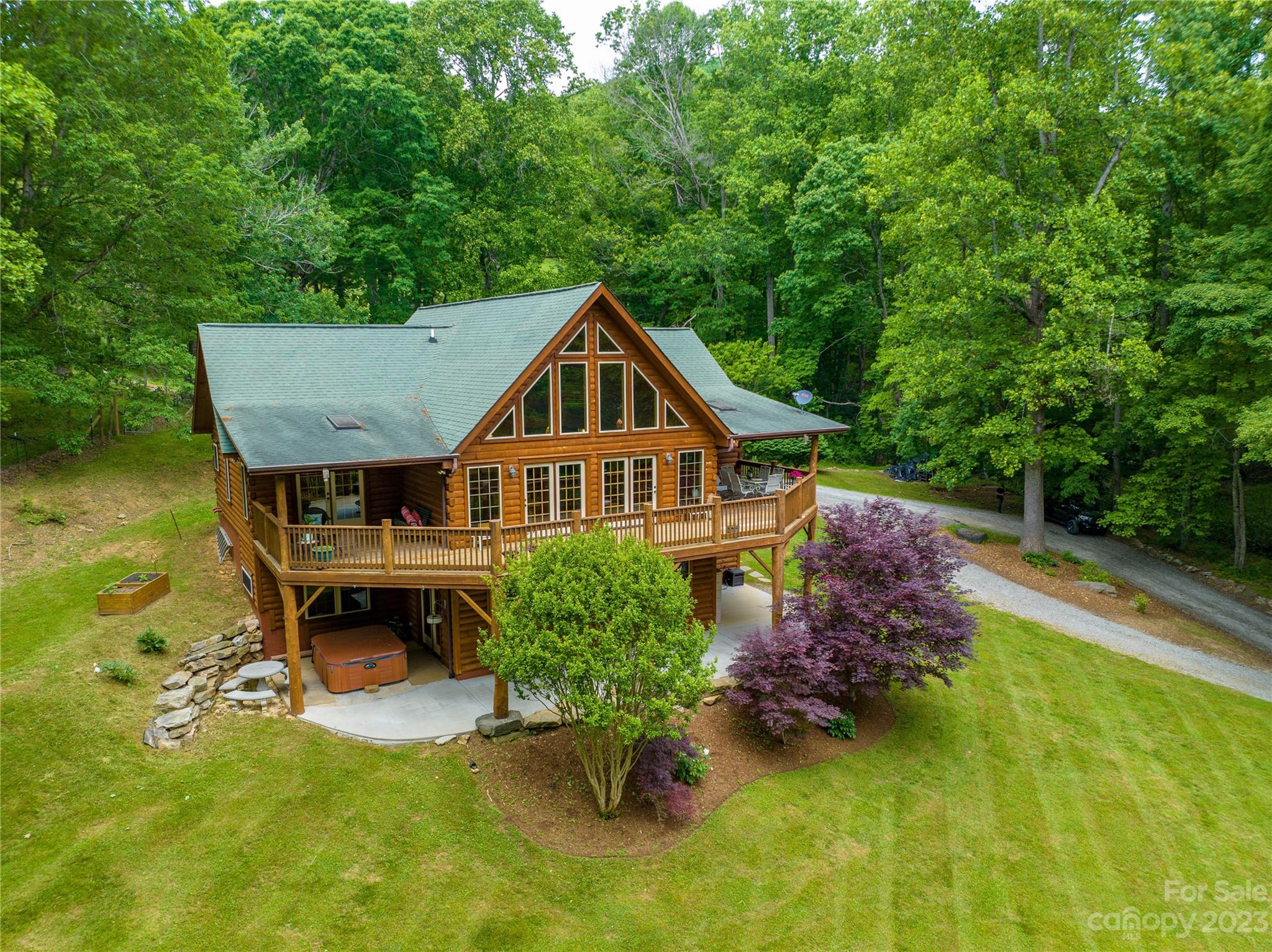 16 N Foothills Drive Mills River NC 28759