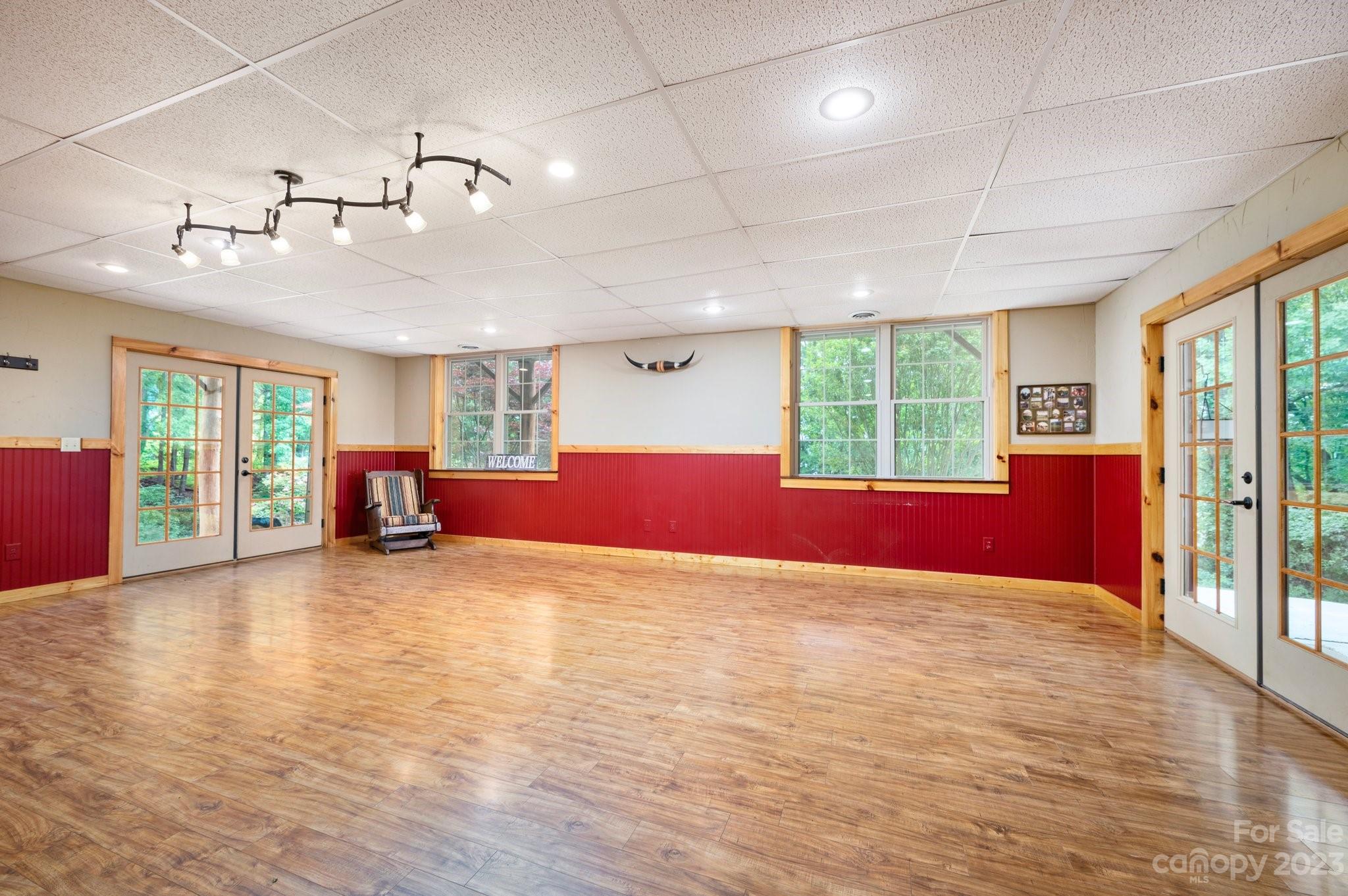 16 N Foothills Drive Mills River NC 28759