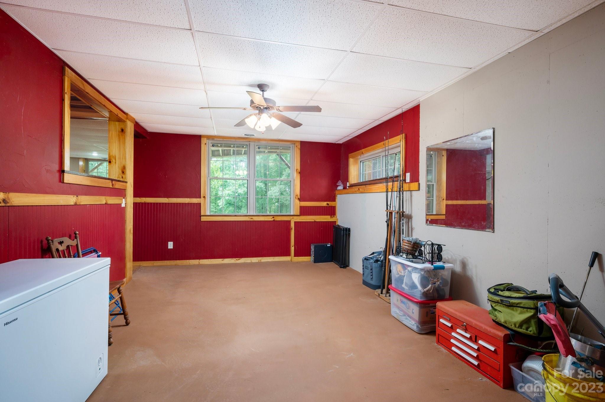 16 N Foothills Drive Mills River NC 28759