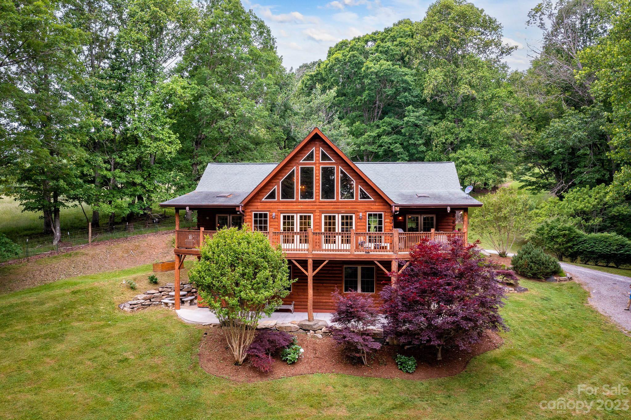 16 N Foothills Drive Mills River NC 28759