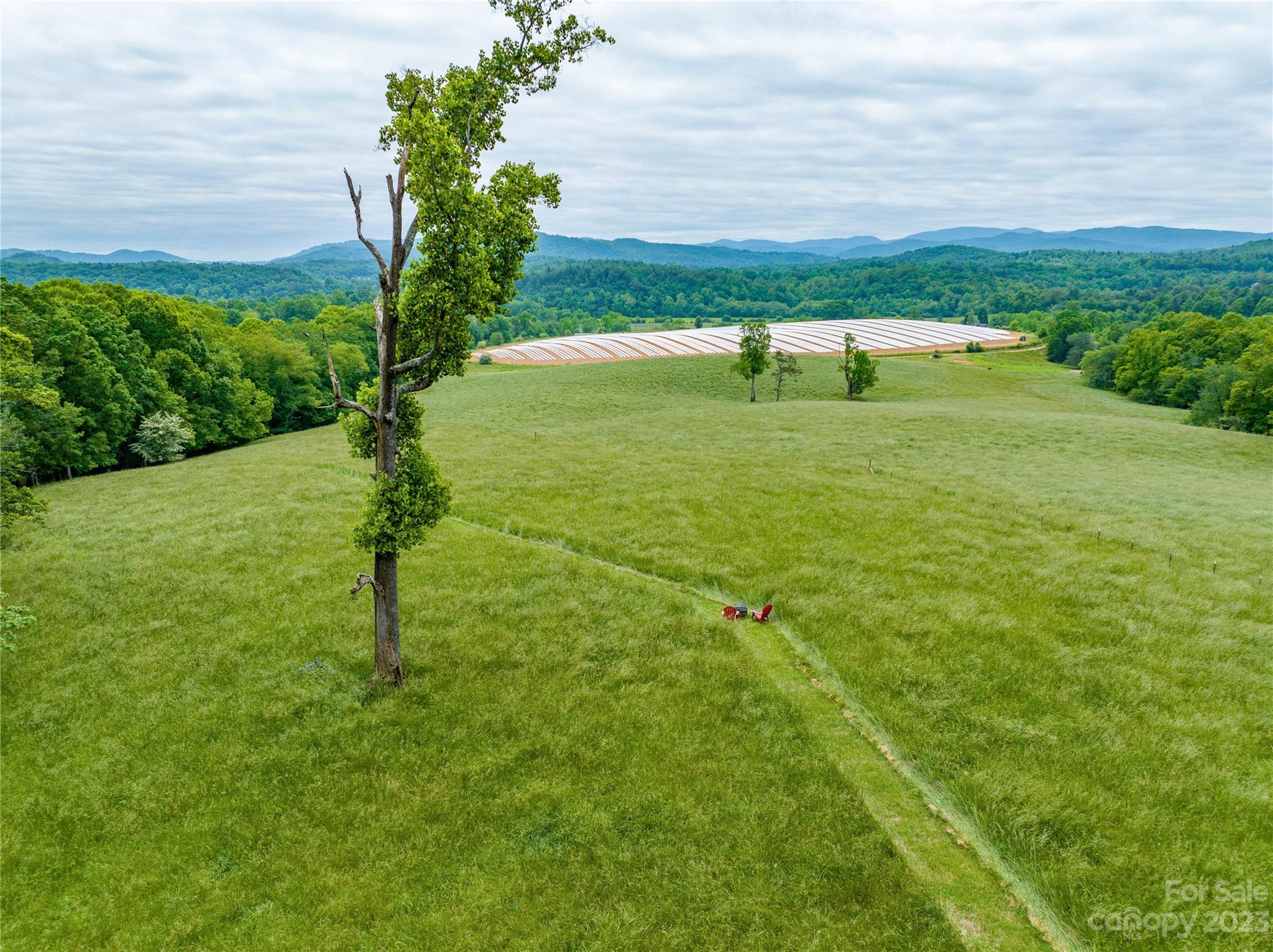 16 N Foothills Drive Mills River NC 28759