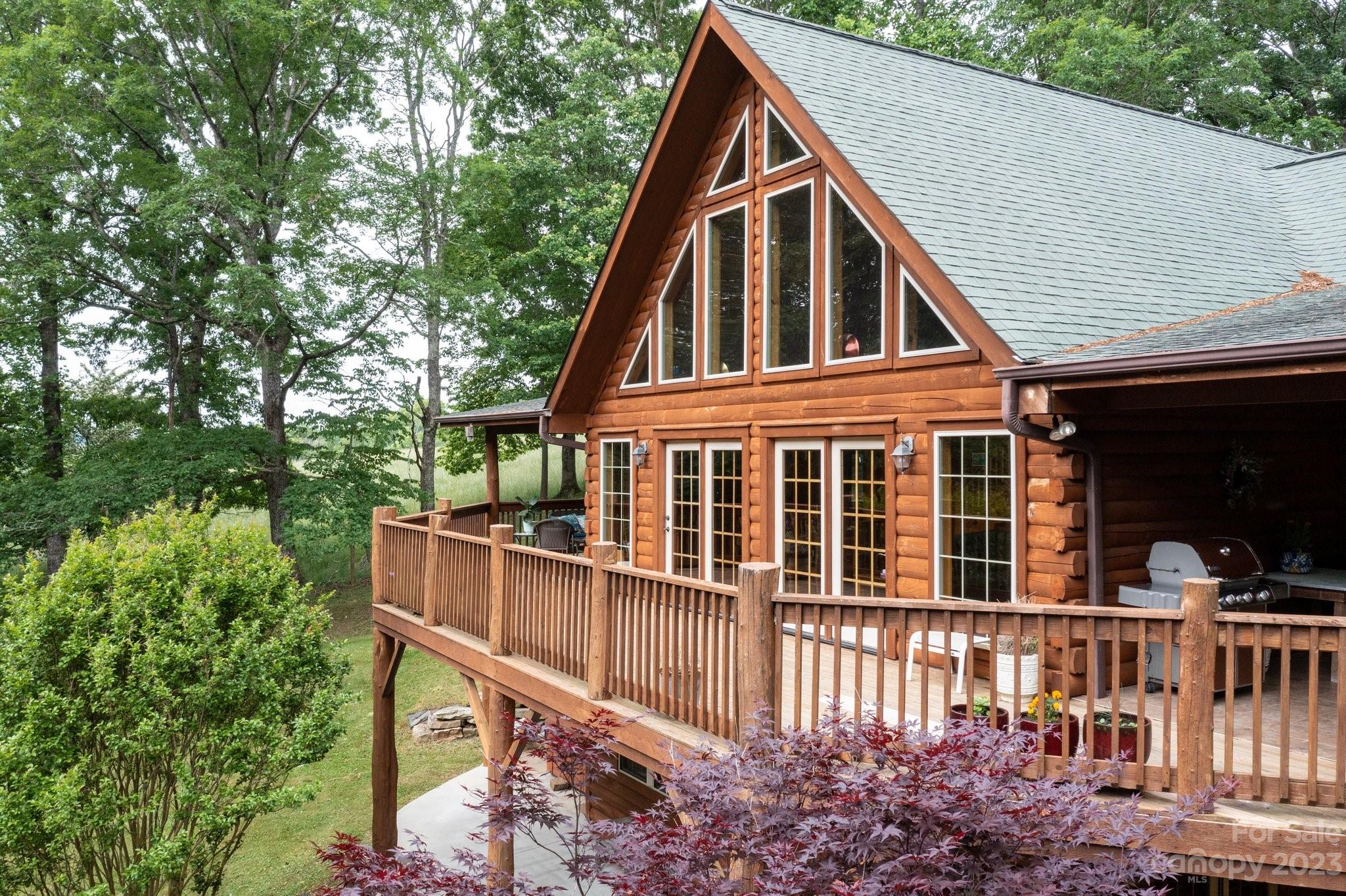 16 N Foothills Drive Mills River NC 28759