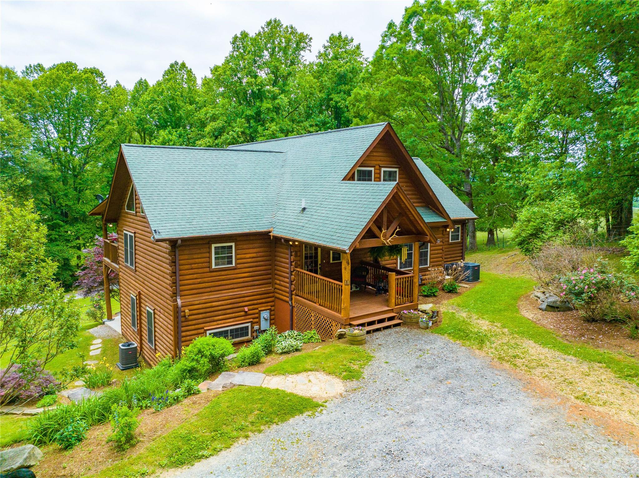 16 N Foothills Drive Mills River NC 28759