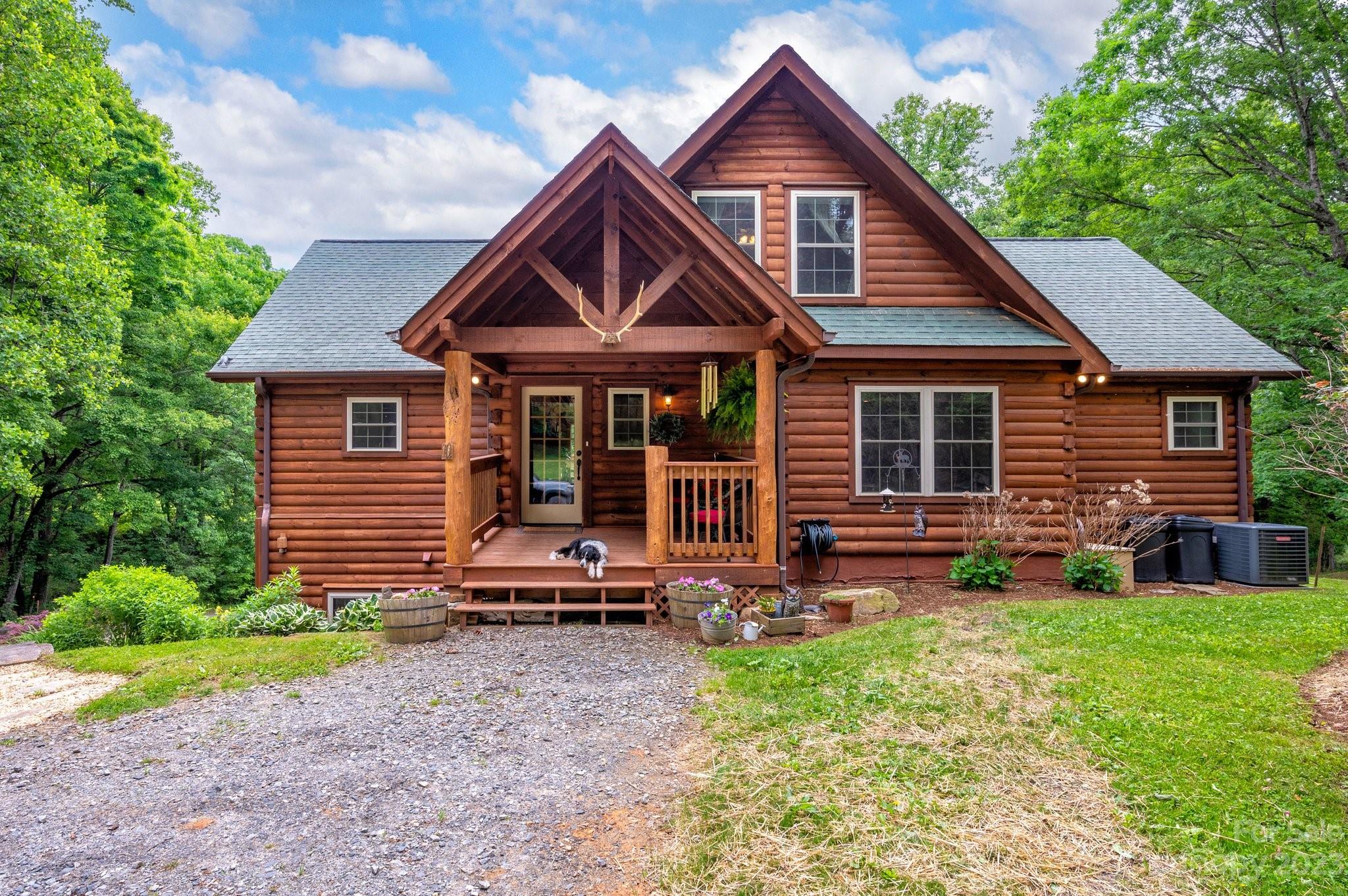 16 N Foothills Drive Mills River NC 28759