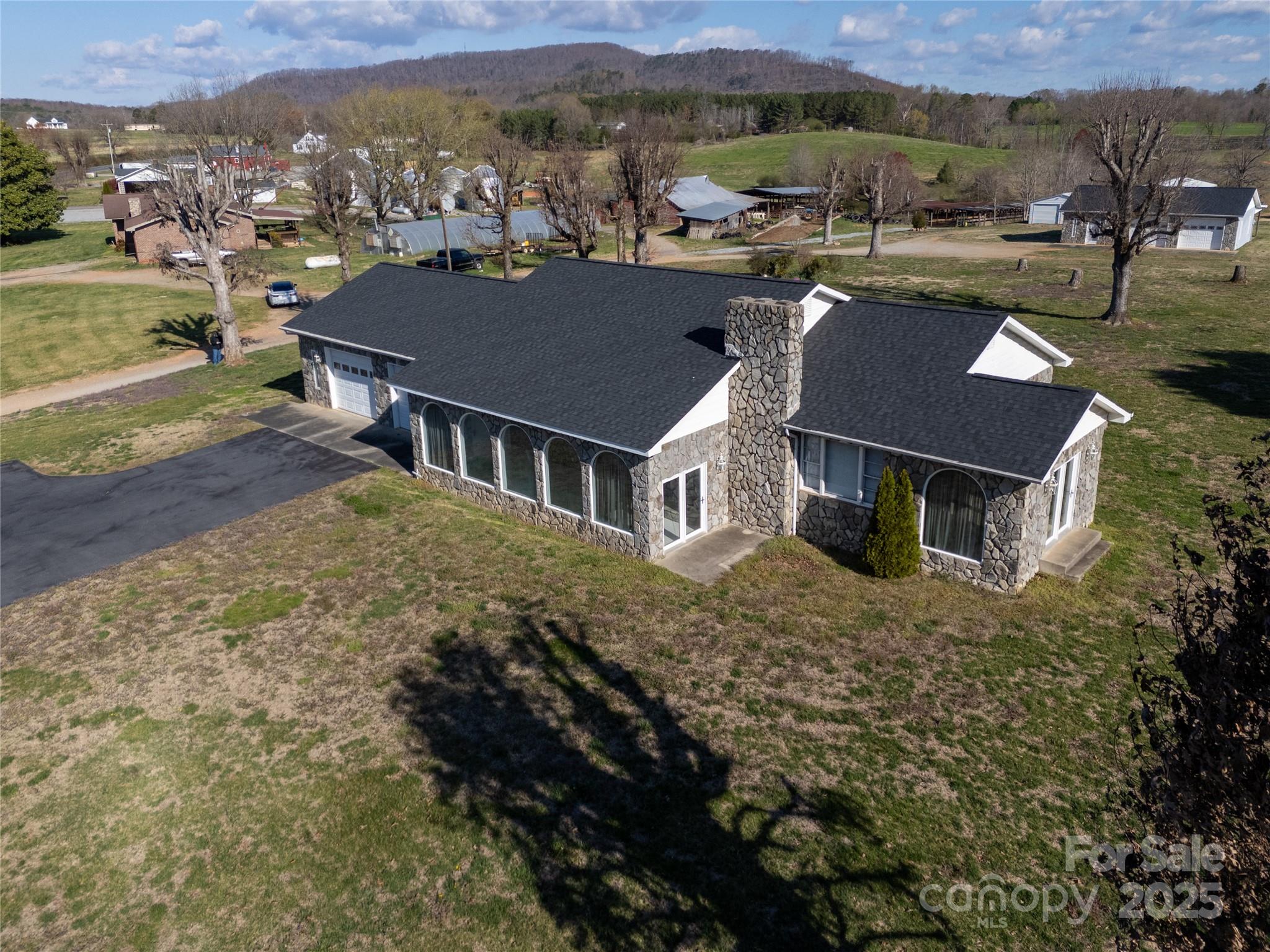 2022 Friendship Church Road Taylorsville NC 28681