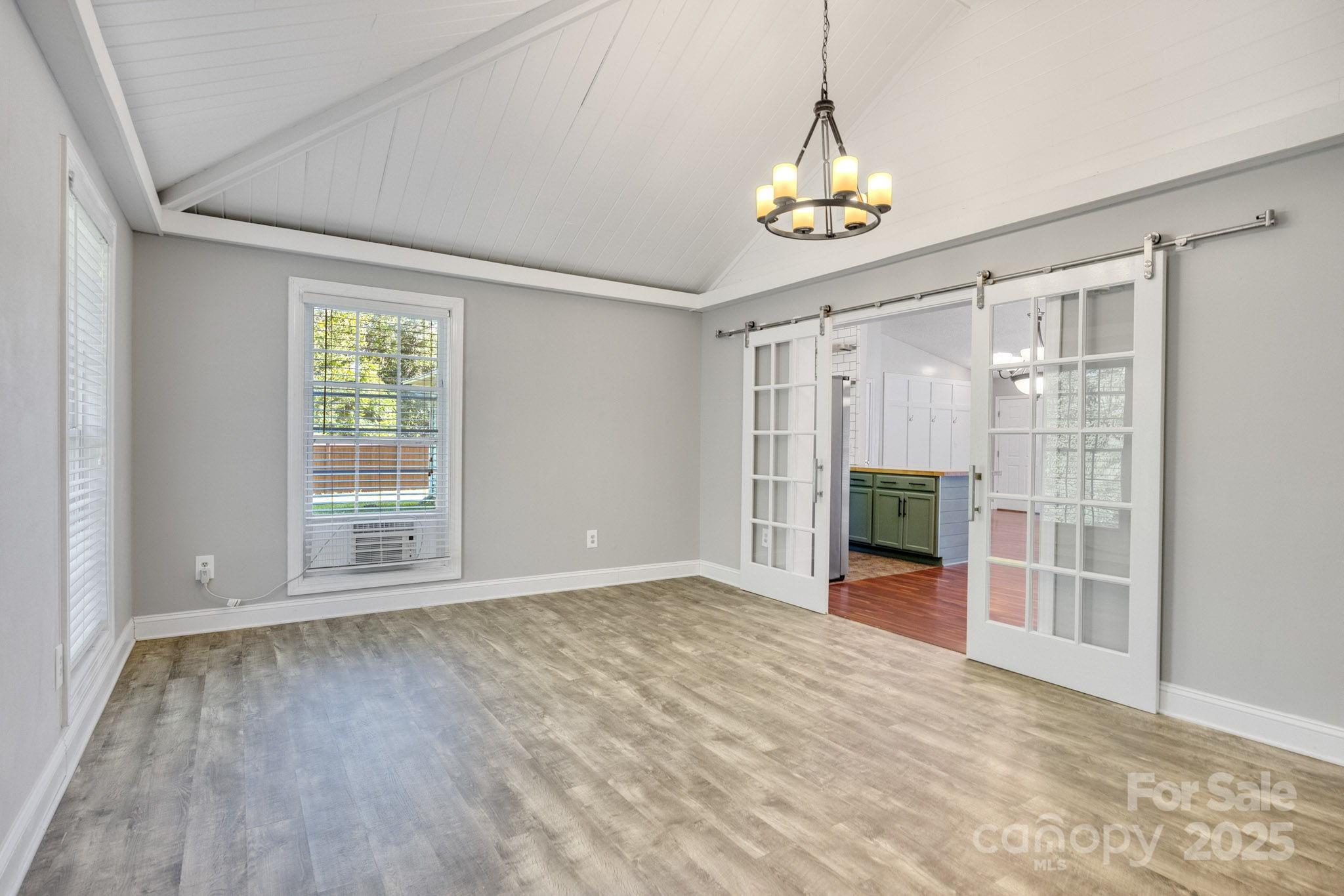 1012 Thorncrest Drive Fletcher NC 28732