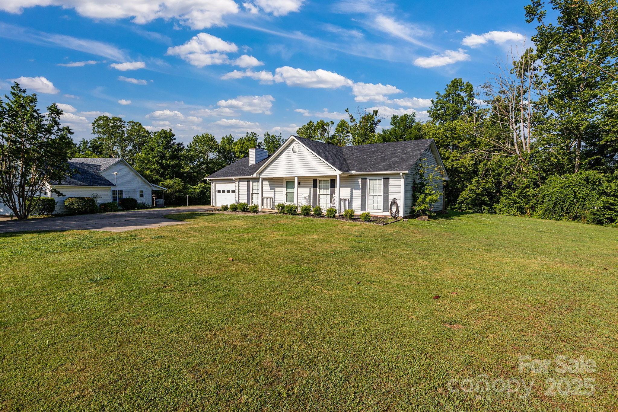 1012 Thorncrest Drive Fletcher NC 28732