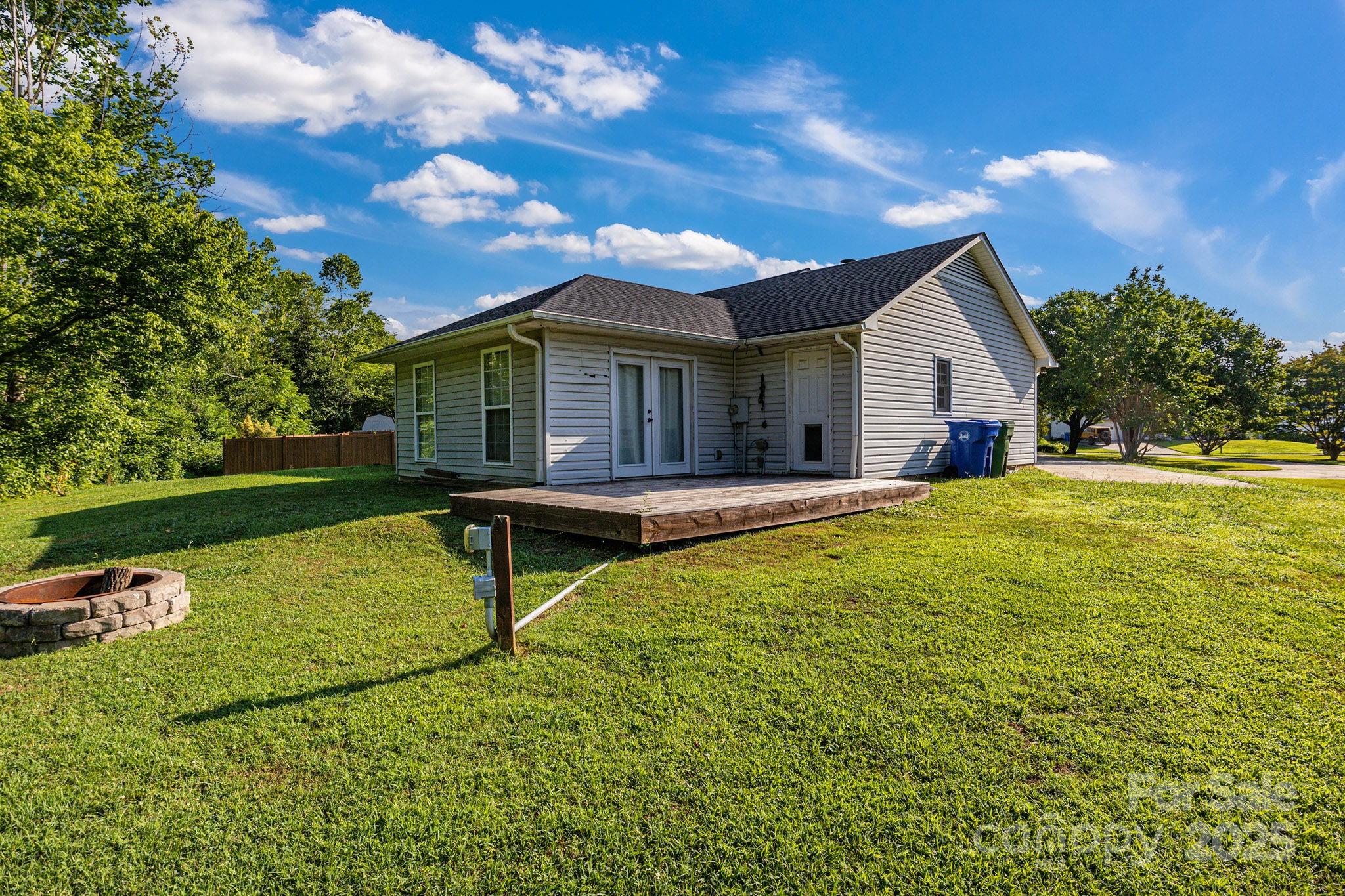 1012 Thorncrest Drive Fletcher NC 28732