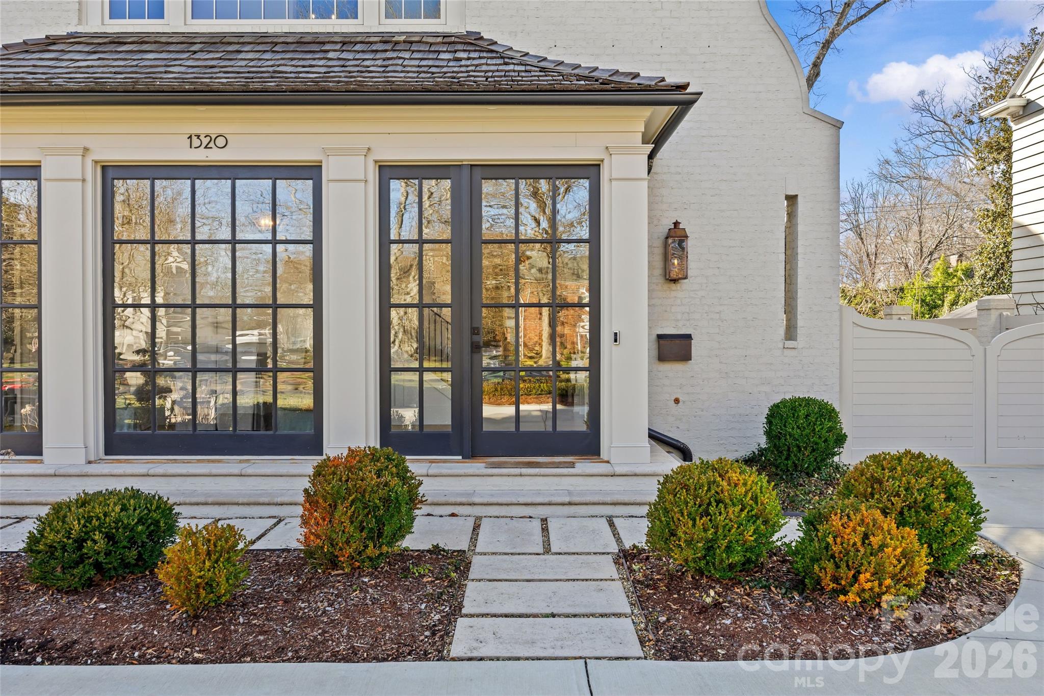 1320 Biltmore Drive Charlotte NC 28207