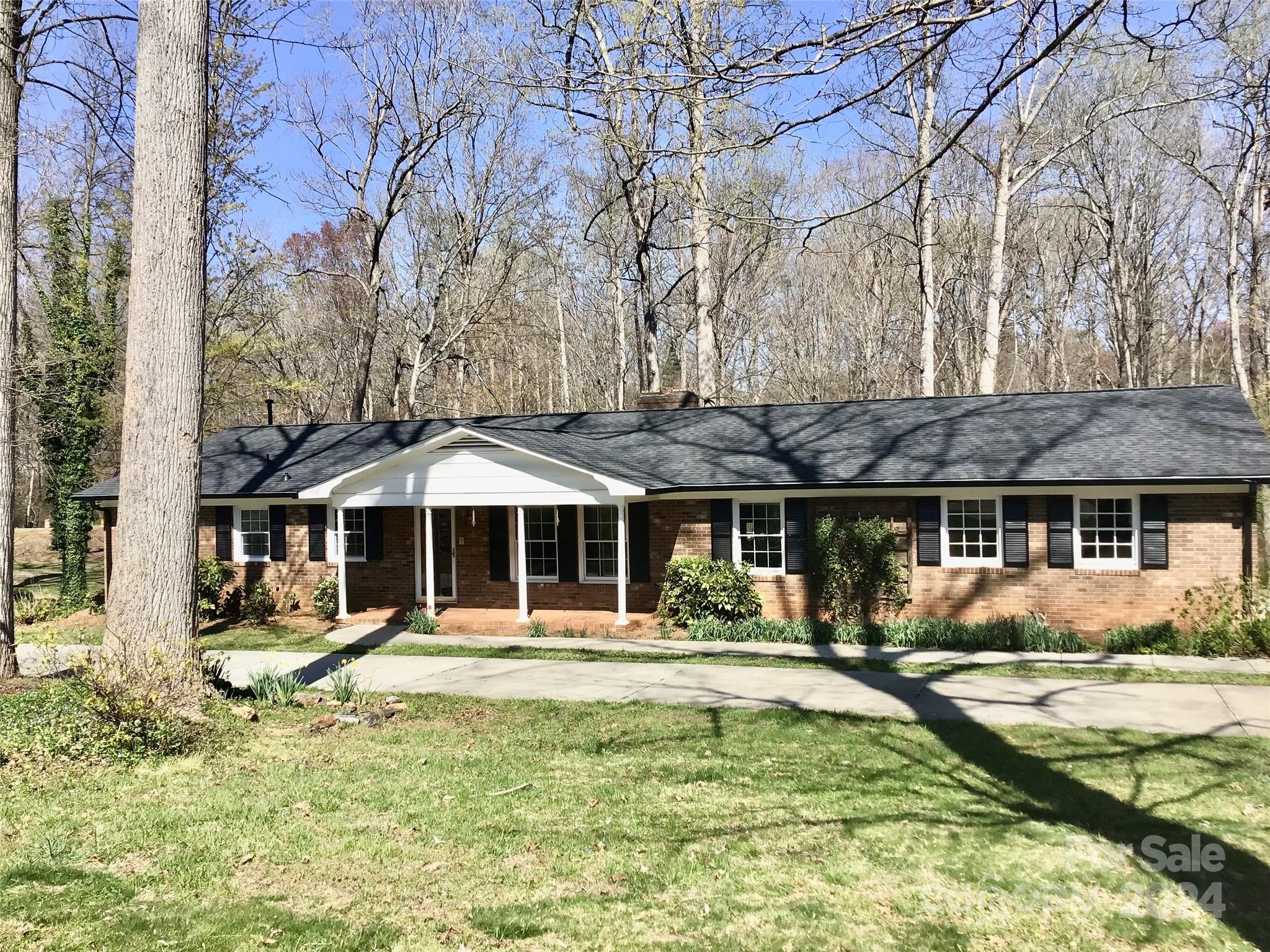 303 Brookmeade Drive Statesville NC 28625