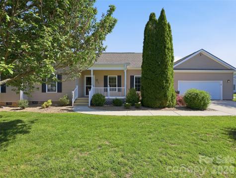 209 Beechnut Drive Hendersonville NC 28739