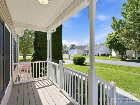 209 Beechnut Drive Hendersonville NC 28739