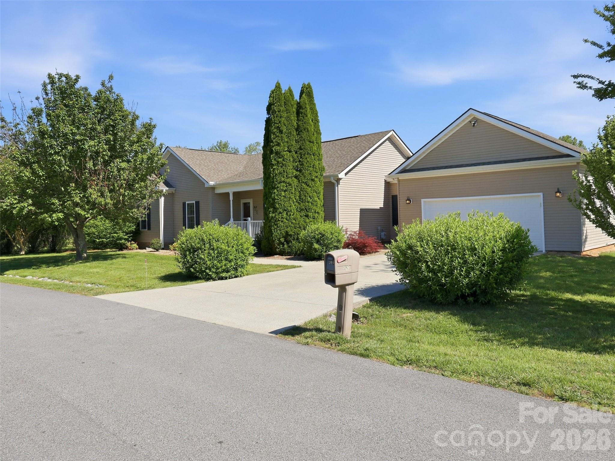 209 Beechnut Drive Hendersonville NC 28739