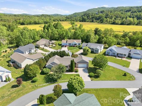 209 Beechnut Drive Hendersonville NC 28739