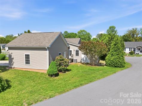 209 Beechnut Drive Hendersonville NC 28739