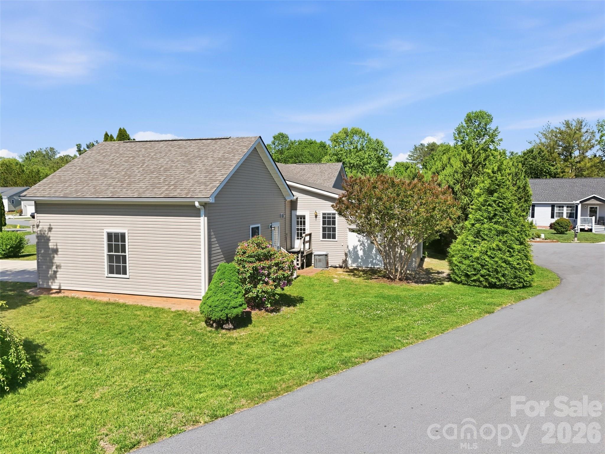 209 Beechnut Drive Hendersonville NC 28739