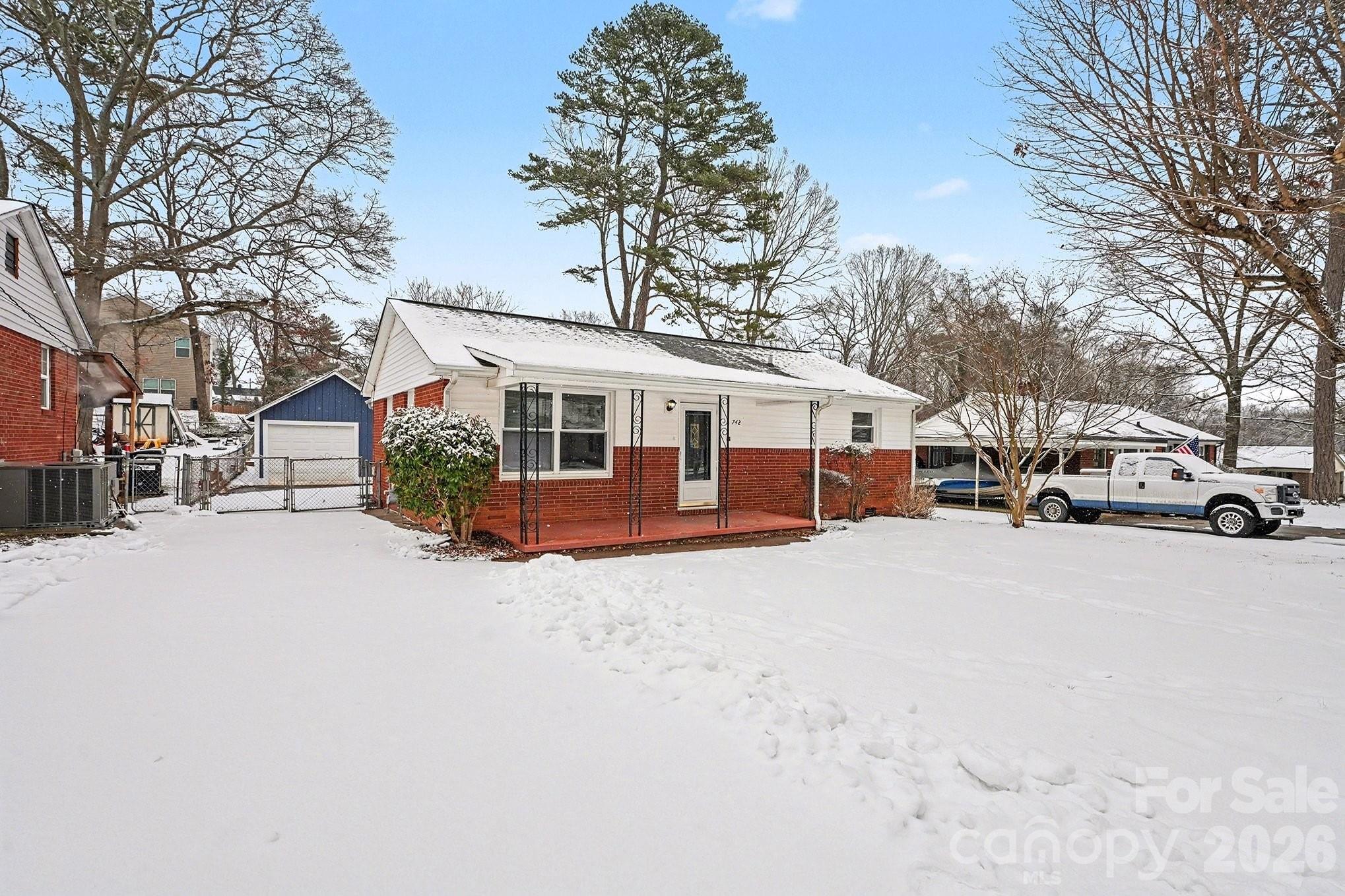 742 N Mulberry Street Statesville NC 28677
