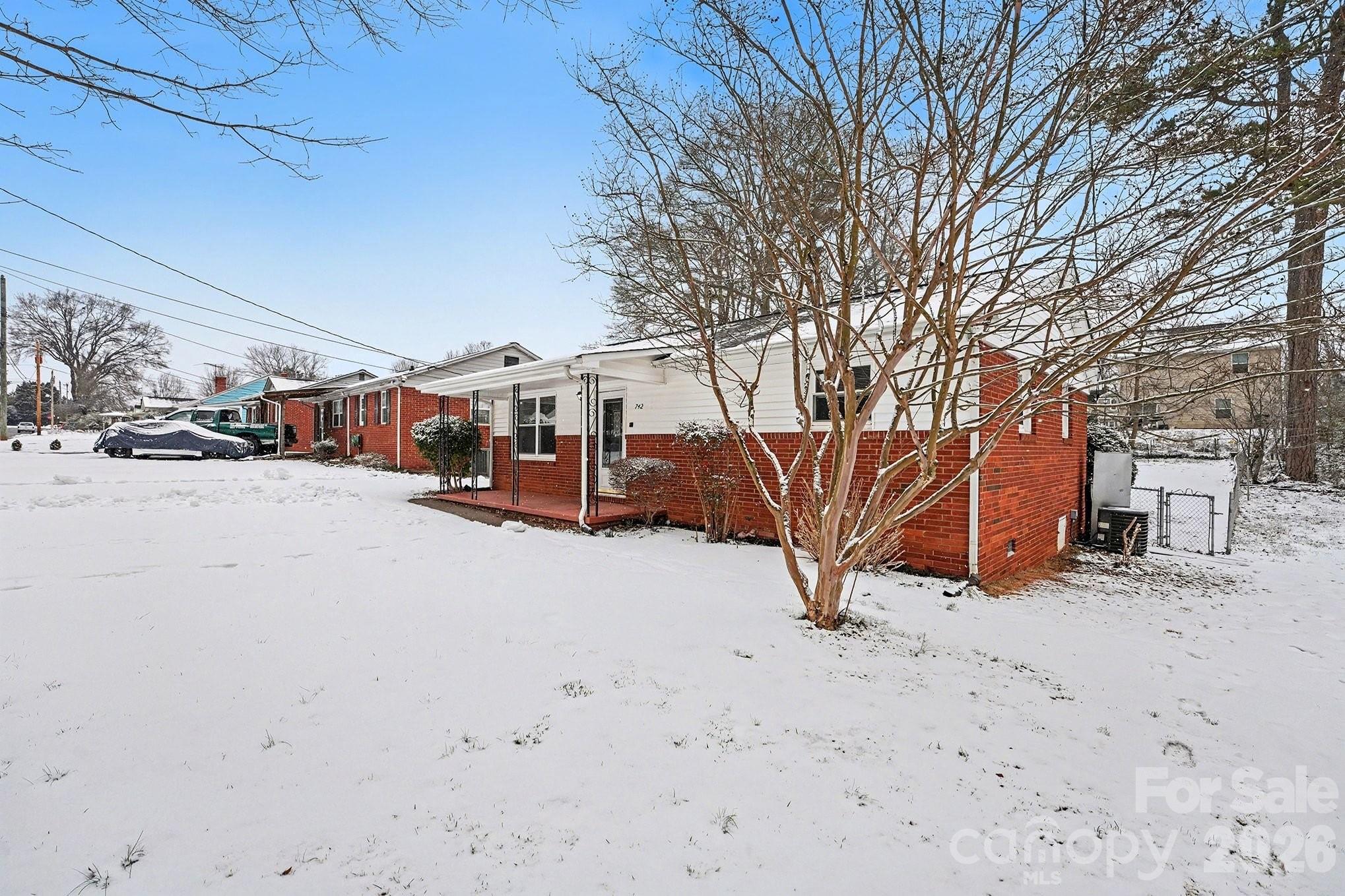 742 N Mulberry Street Statesville NC 28677