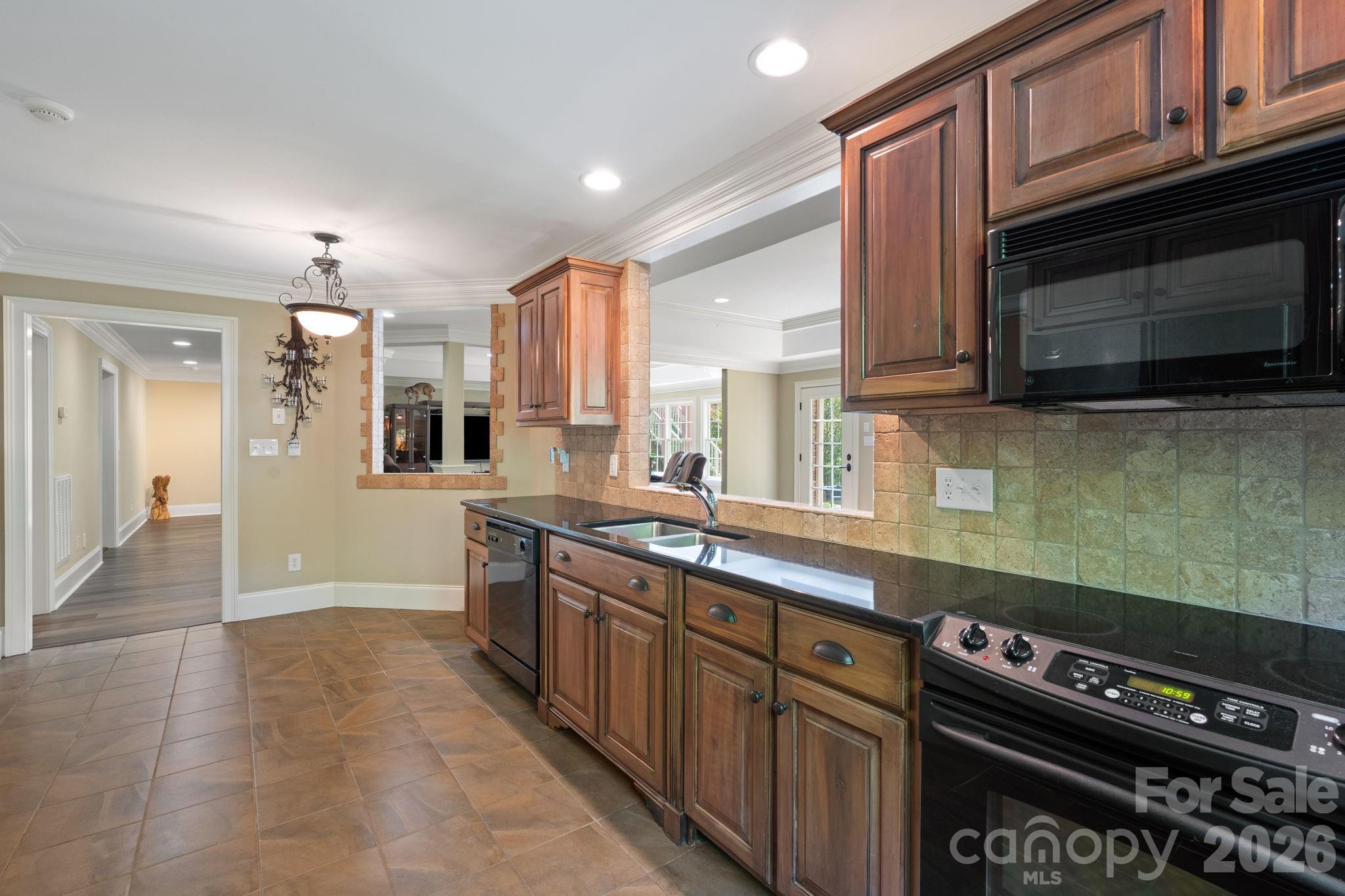 7601 Crossing Ridge Drive Belews Creek NC 27009