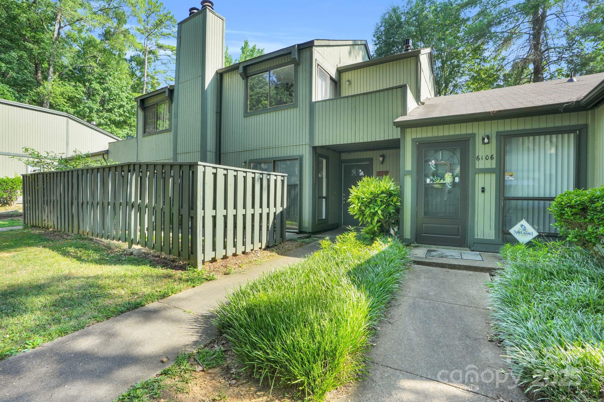 6104 Bent Tree Court Charlotte NC 28212