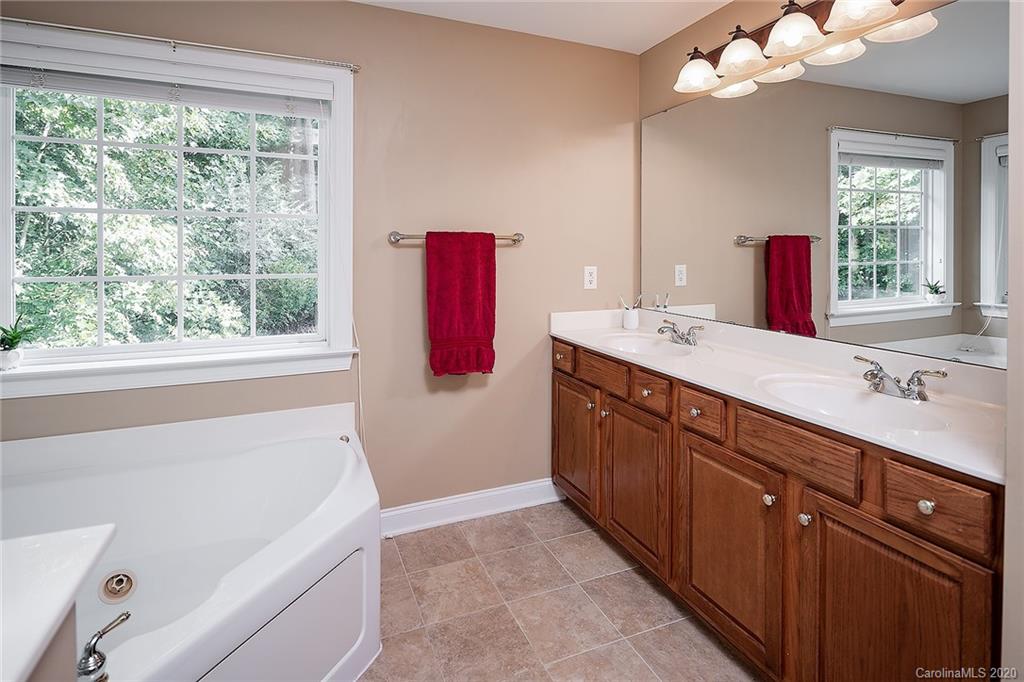 2321 Axford Lane Matthews NC 28105