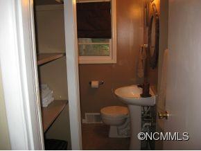 18 Brookdale Road Asheville NC 28804