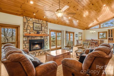 20 Stony Crest Drive Spruce Pine NC 28777
