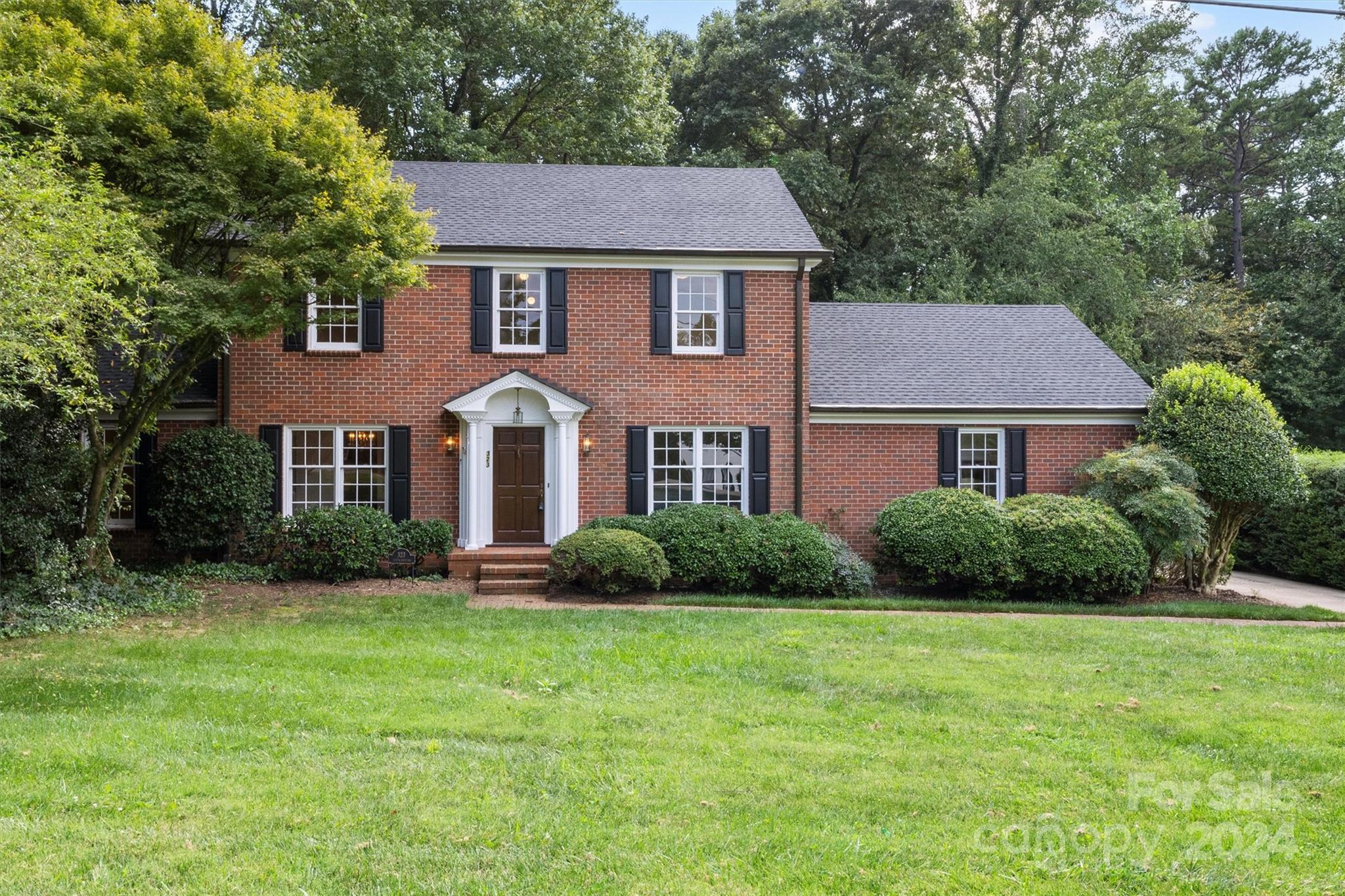 323 25th Avenue NW Hickory NC 28601