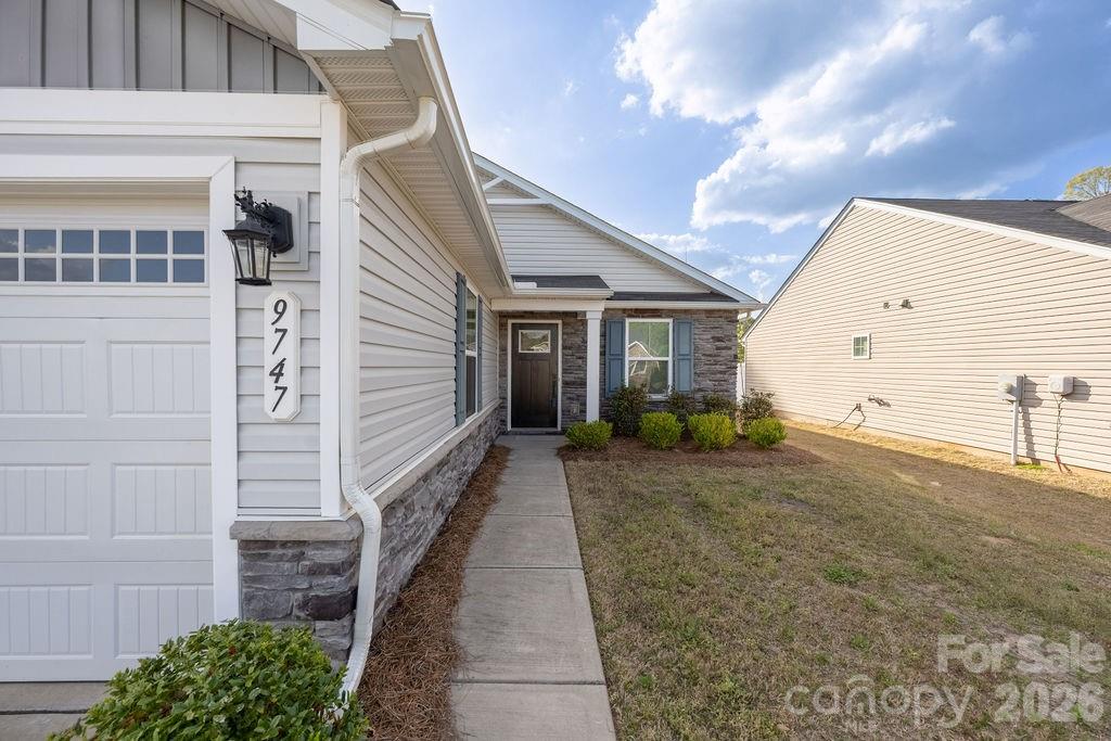 9747 Wardley Drive Charlotte NC 28215