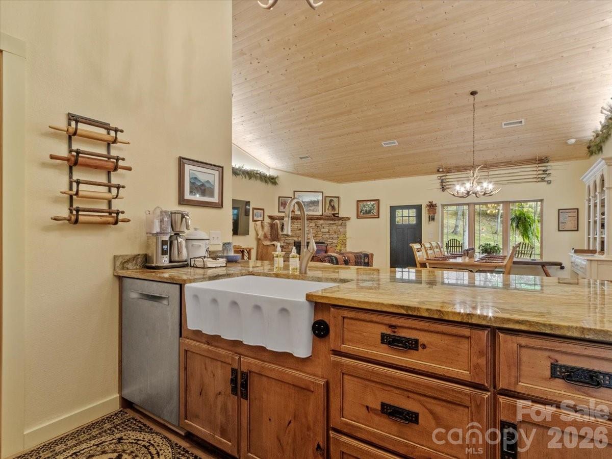 183 Mayfly Court Spruce Pine NC 28777