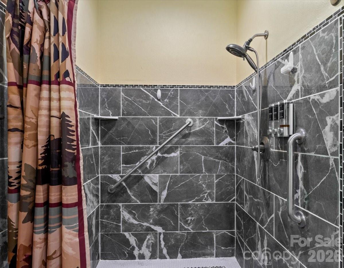 183 Mayfly Court Spruce Pine NC 28777