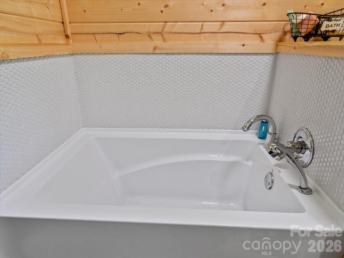 183 Mayfly Court Spruce Pine NC 28777