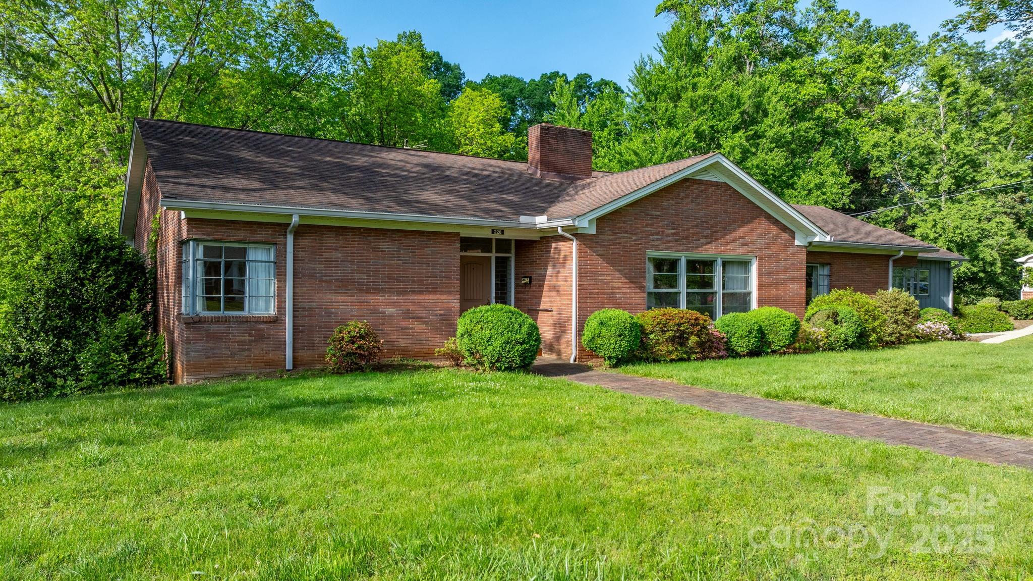 220 Broad Street Marion NC 28752