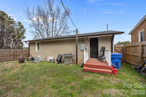 319 N Arnold Street Pageland SC 29728