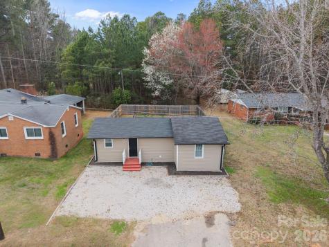 319 N Arnold Street Pageland SC 29728