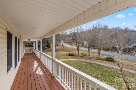 135 Horseshoe Trail Barnardsville NC 28709