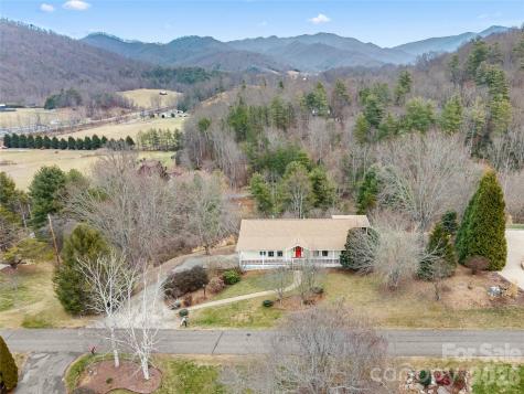 135 Horseshoe Trail Barnardsville NC 28709