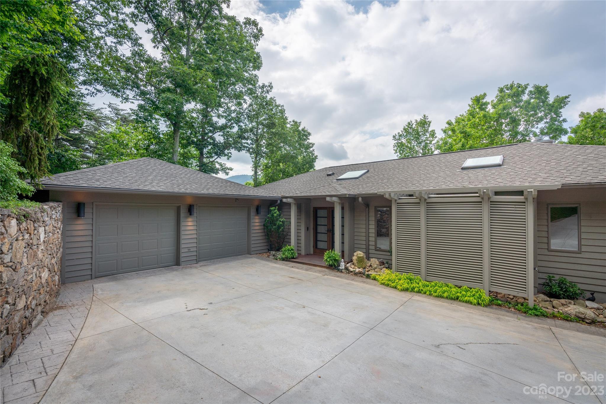 125 Black Oak Drive Asheville NC 28804