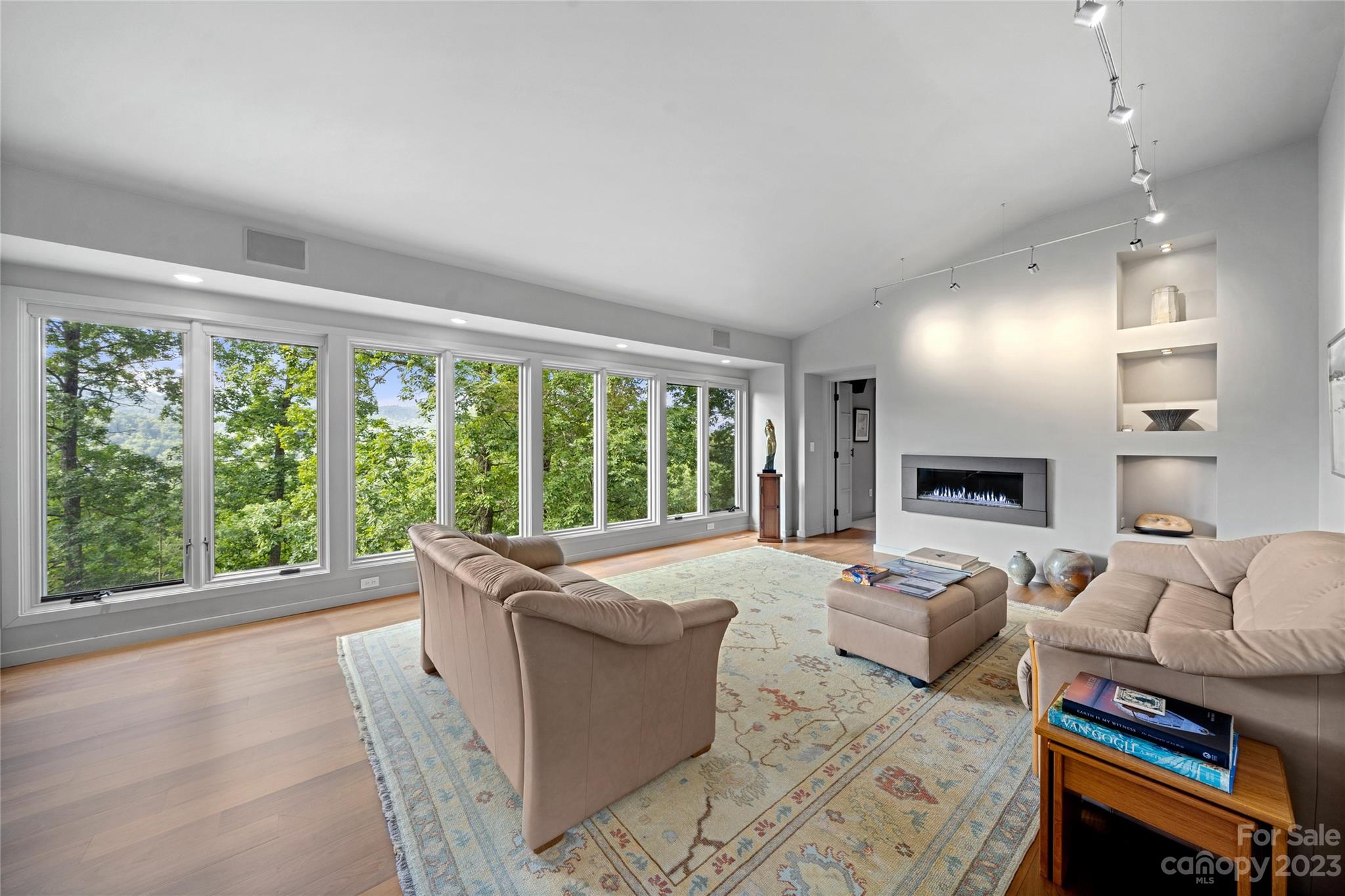 125 Black Oak Drive Asheville NC 28804