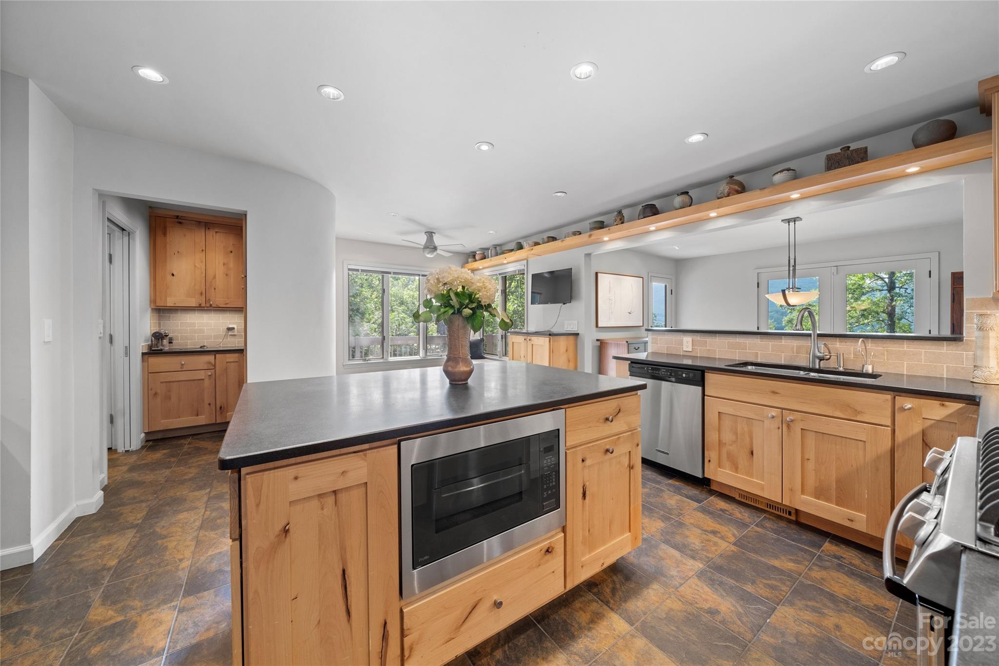 125 Black Oak Drive Asheville NC 28804