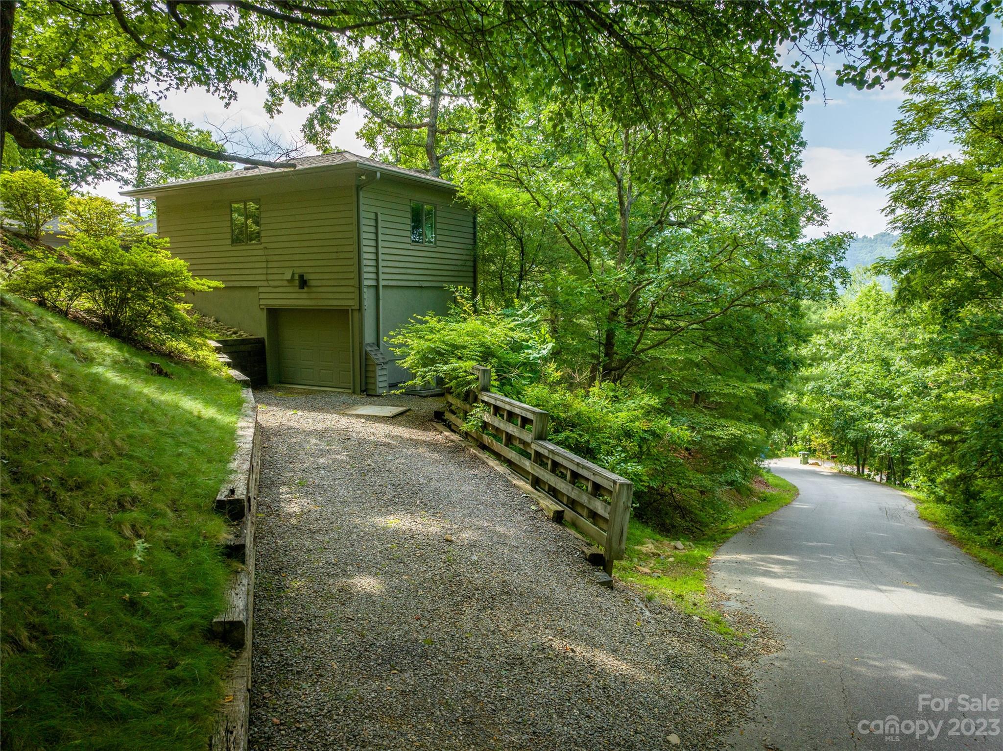 125 Black Oak Drive Asheville NC 28804