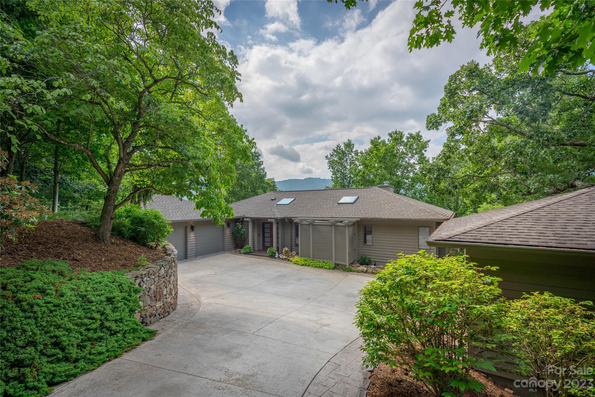 125 Black Oak Drive Asheville NC 28804