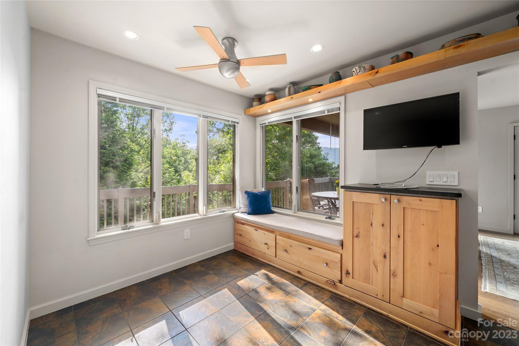 125 Black Oak Drive Asheville NC 28804