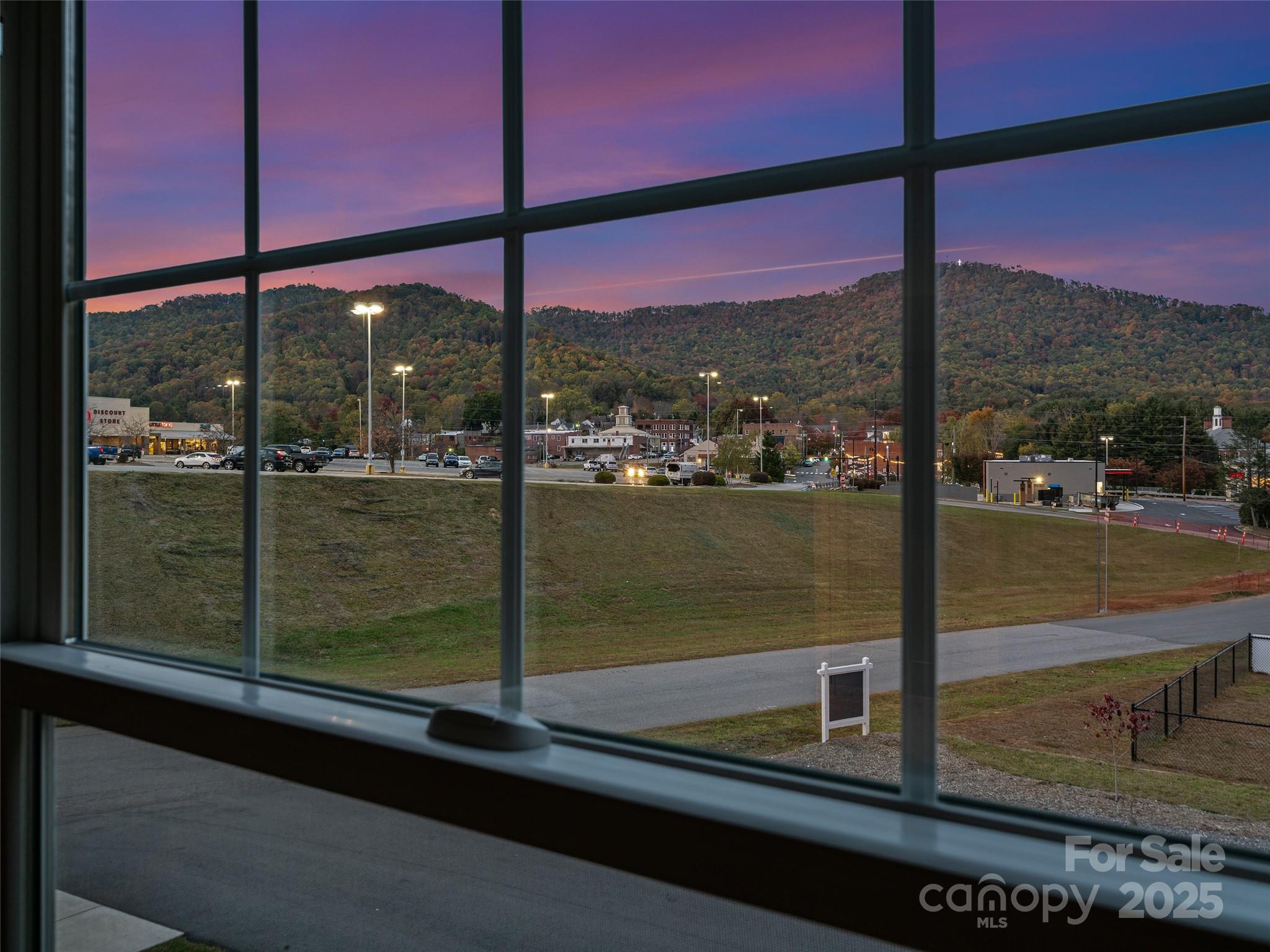 100 Red Twig Lane Burnsville NC 28714