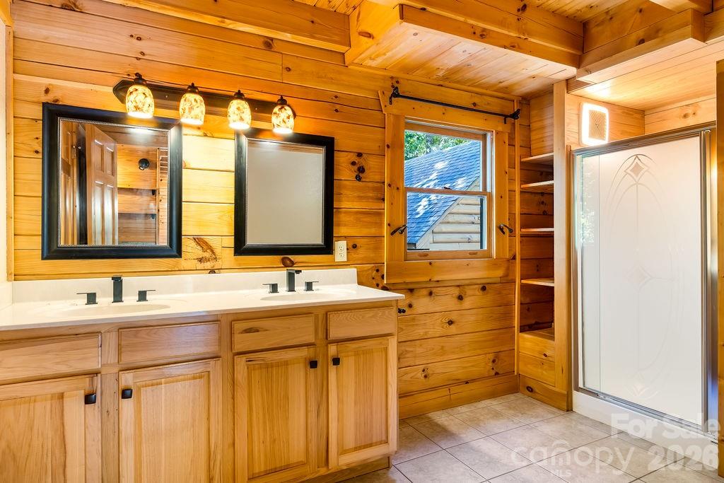 447 Hidden Lake Parkway Nebo NC 28761