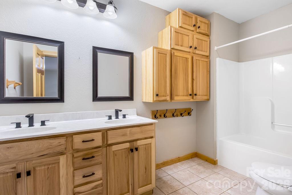 447 Hidden Lake Parkway Nebo NC 28761